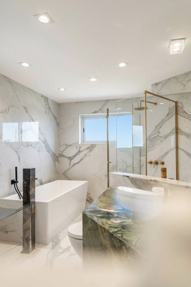 Luxury Bathroom Designs | Modern Spa-Inspired Ideas for Your Dream Home